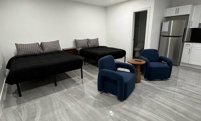 Parkland Apartment | South Florida Exclusive Studio 10mi from Beaches