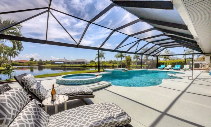 South Gulf Cove House | South Gulf Cove 5 Bedroom Private Home with Pool on Canal