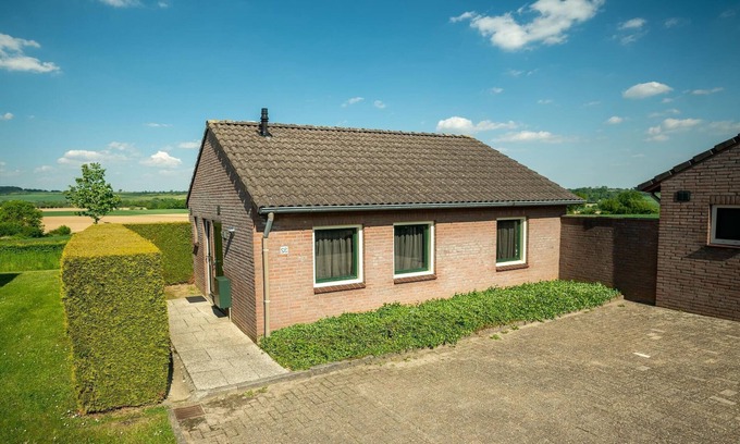 Vijlen House | South Limburg Bungalow Near Tripoint