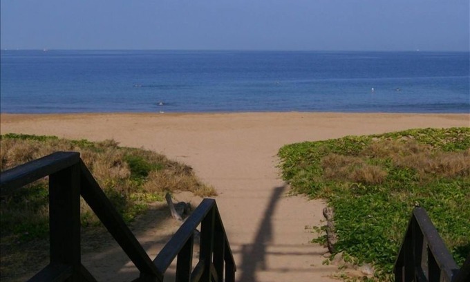 Kihei Condo | South Maui Condo /Hotel n Steps From The Beach
