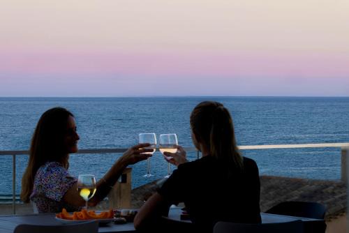 Carnon-Plage Apartment | SOUTH-OF-FRANCE Magnifique T5 avec CLIM, terrasse 30 m2 vue sur mer et barbecue, parking, 40m de la plage