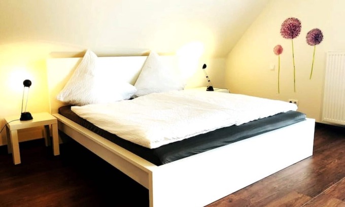 Bochingen Apartment | South Palatinate vacation apartment with distant views, German Wine Route