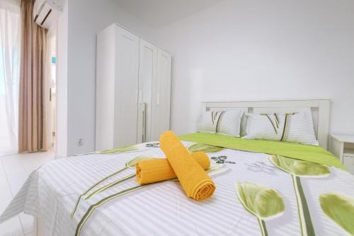 Sector 4 Apartment | South Pearl Studio