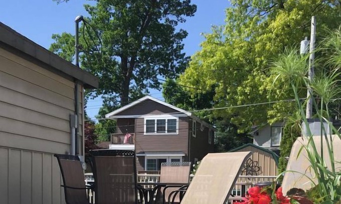 Fremont Cottage | South Shore Cottage on Lake George