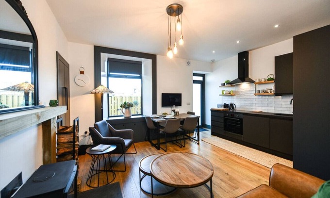 Troon Apartment | South Shores Cottage Flat