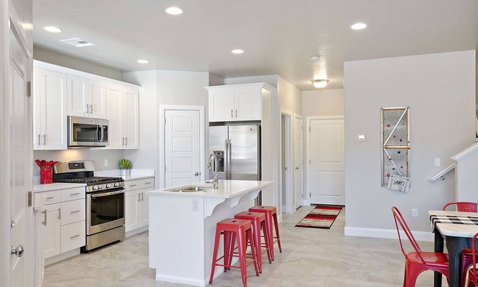 Sienna Hills House | Southern Adobe, Great Location, Scooters!
