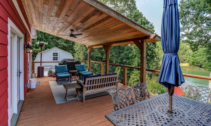 Mayhew House | Southern Comfort by SoCharm | Lakefront w/hot tub, gameroom, firepit, kayaks & half court basketball