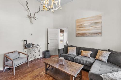 Mooringsport House | Southern Magnolia House With Porch Swing