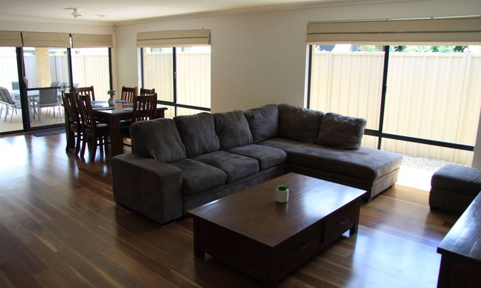 Canning Vale House | Southern River Family Accommodation. Free WiFi