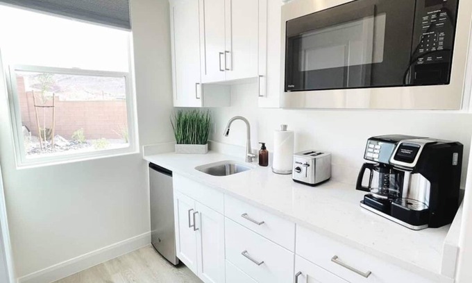 Washington Apartment | Southern Utah charm. Close to St George and National Parks