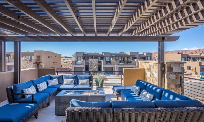 St. George Villa | Southern Utah Soirée at The Ledges Golf Club *Private Hot Tub*
