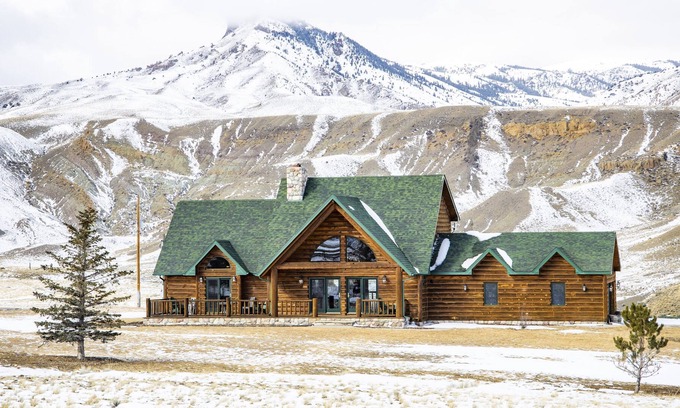 Wapiti House | Southfork Lodge located on the beautiful Southfork of Cody!