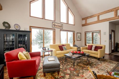 Big Sky House | Southfork Retreat