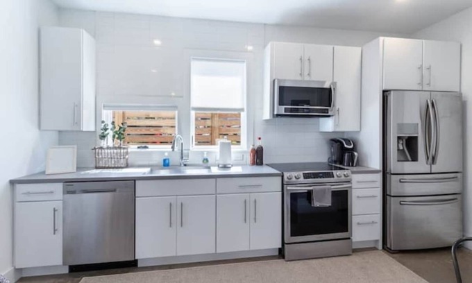 Chattanooga House | Southside Townie with a great rooftop balcony!