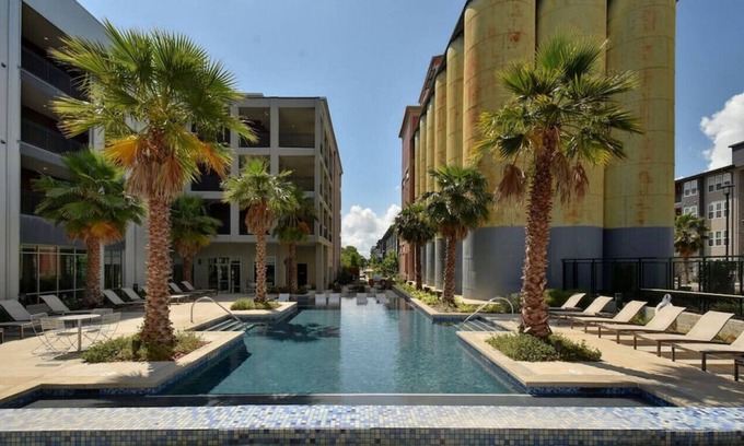 King William Apartment | Southtown Staycation|Near Riverwalk|Alamo|Pearl