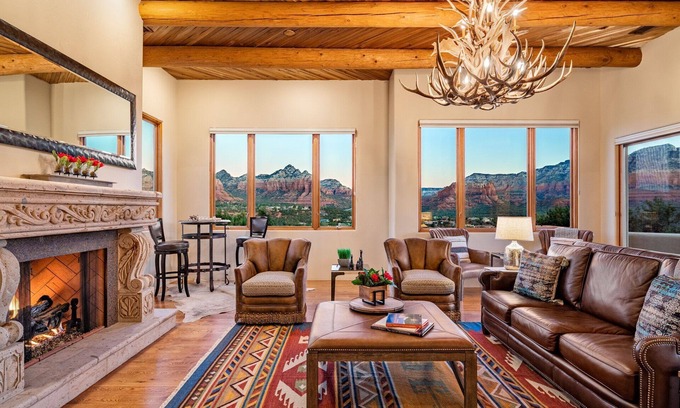 West Sedona House | Southwest Estate Perched atop a Scenic Bluff - Walk to hiking, dining and more!
