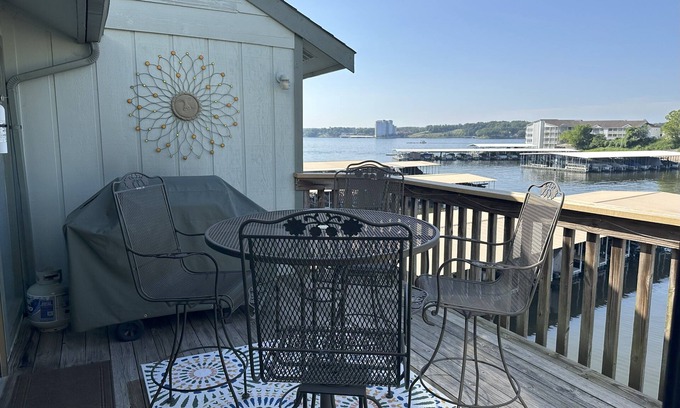 Lake Ozark Condo | Southwood Shores - Waterfront - Main Channel View - Newly Updated