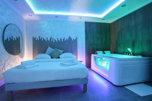 Koenigshoffen Est Apartment | Spa Appartement Jacuzzi Privé Strasbourg