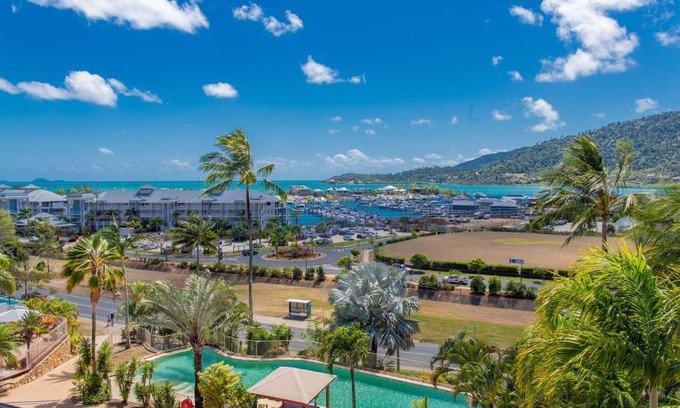Airlie Beach Apartment | Spa Haven 17A