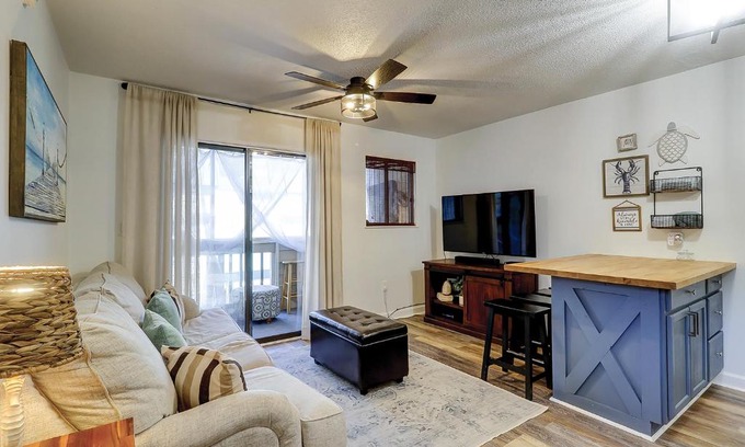 Palmetto Dunes Apartment | Spa On Port Royal Sound 2217