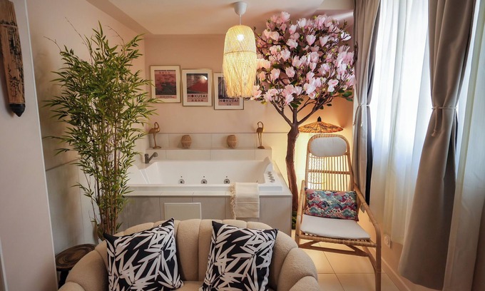 Blois Apartment | Spa sous le Mokuren - Zen getaway in Blois
