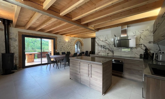 Saint-Pierre-de-Chartreuse House | Spacious and characterful house entirely renovated