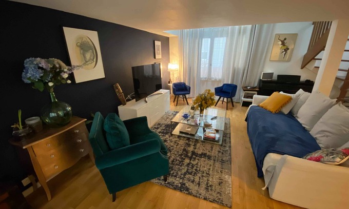 Belleville Apartment | Spacieux Duplex de 70m2 Entièrement Équipé à Oberkampf