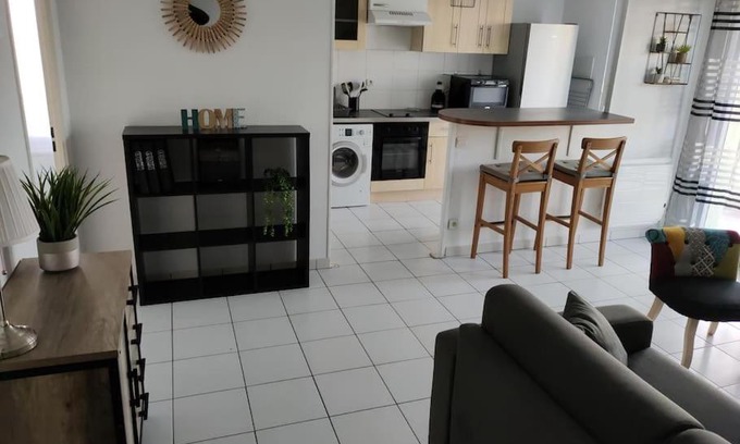 Fenouillet Apartment | Spacieux et joli appartement de 2 à 4 personnes Parking Wifi