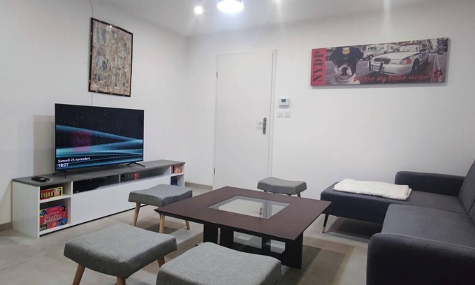 Guebwiller Apartment | Spacieux et Serein Avec Patio, Barbecue et Wifi