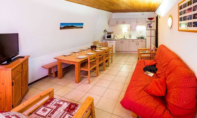 Saint-Michel-de-Chaillol Apartment | Spacious 10/12-Person Apartment with Balcony - Saint-Michel-de-Chaillol