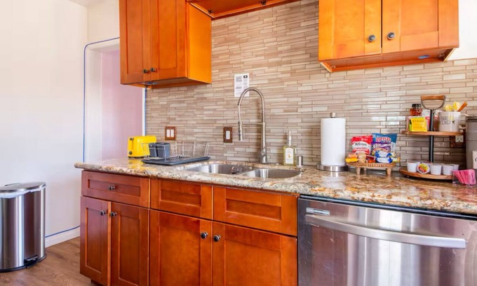 Ladera Heights Apartment | Spacious 3bd near So-Fi Intuit LAX Beaches