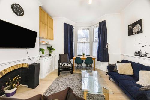 Harrow Road Apartment | Spacious 1-Bed near Maida Vale