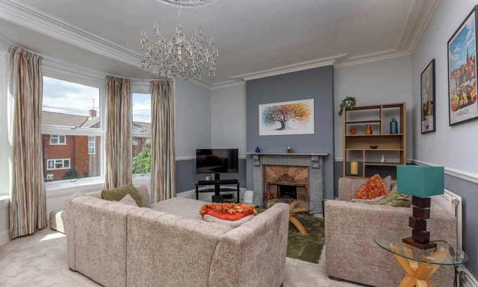 Exeter Apartment | Spacious 1 Bedroom Apartment in Central Exeter