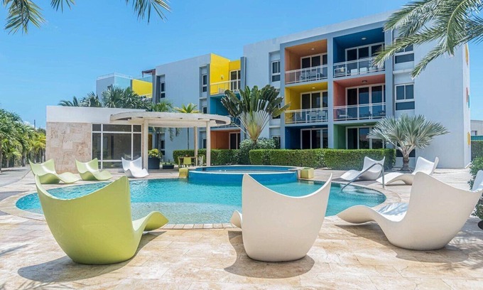 Washington Condo | Spacious 1-bedroom condo Close To Eagle Beach