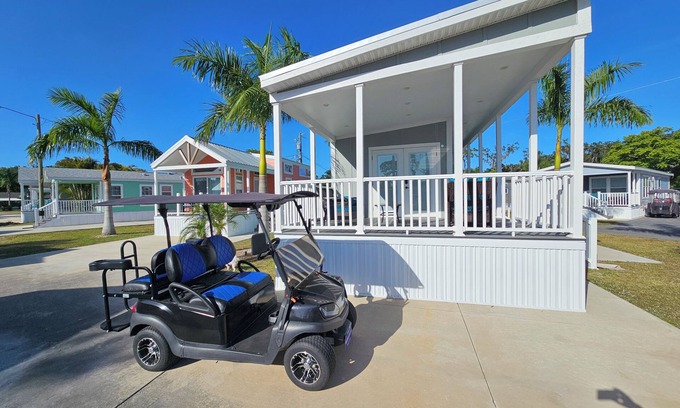 Kissimmee House | SPACIOUS 1 BEDROOM HOUSE GOLF CART IN DISNEY AREA 5 STAR RATED MILL CREEK RESORT