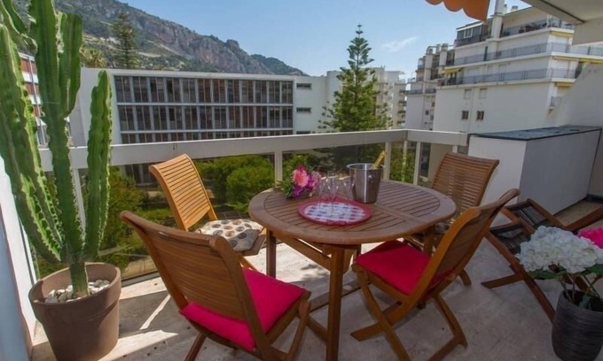 Menton Apartment | Spacious 1-Bedroom with Pool, Private Parking, and Terrace near Beaches