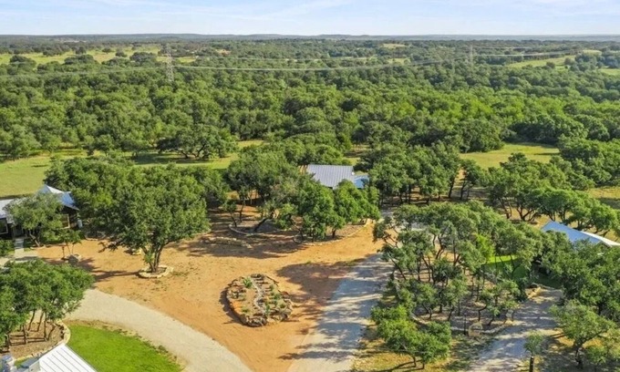 Graham Resort | Spacious 12-Bedroom Resort in Graham Texas - sleeps 40