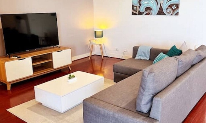 Canberra City Centre Apartment | Spacious 1bd Penthouse - Close to ANU