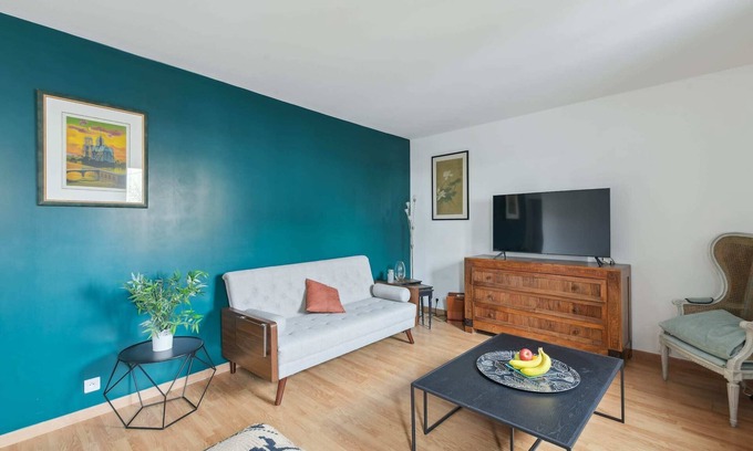 5th Arrondissement Apartment | Spacious 1BR In the Latin Quarter - Mouffetard