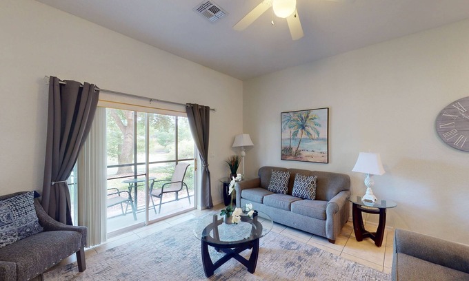 Bahama Bay Condo | Spacious 1st floor condo with pools/hot tubs, W/D & patio - near theme parks