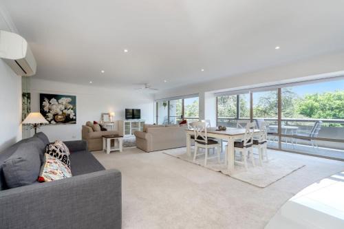 Manuka Apartment | Spacious 2-Bed Apartment Near Dining & Attractions