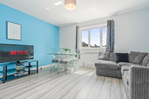 Selhurst Apartment | Spacious 2 Bed Flat Croydon Parking