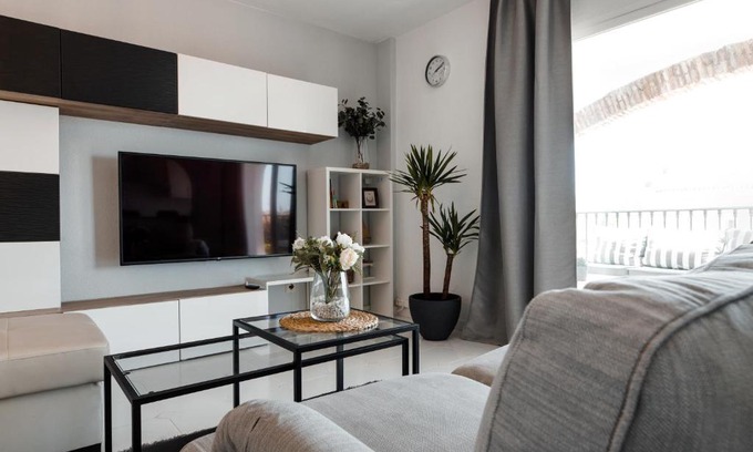 Mijas Apartment | Spacious 2-bedroom apartment with free parking