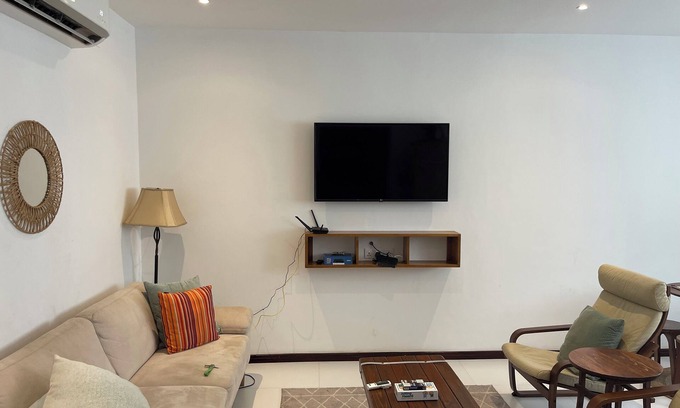 East Legon Apartment | Spacious 2 bedroom apartment in lovely Accra with fitness room, WiFi