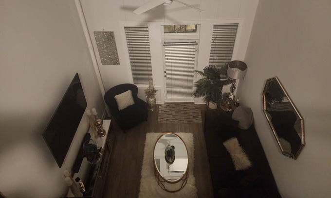 Home Park House | Spacious 2 bedroom plus loft with a elegenat setting and a great view.