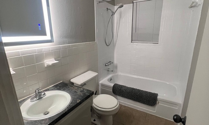 Blytheville Apartment | Spacious 2 bedrooms apartment centrally located in the heart of Blytheville.
