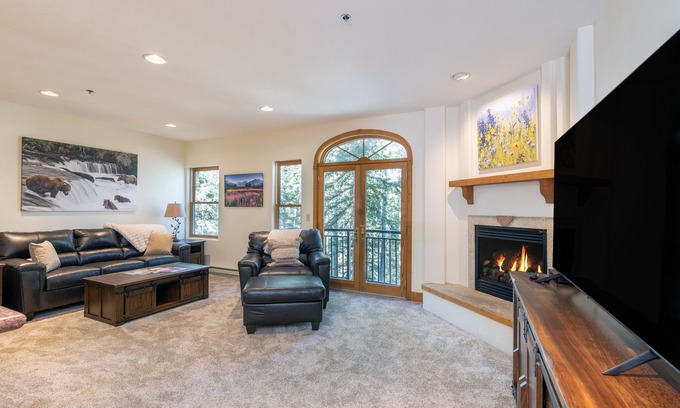 Mountain Village Condo | Spacious 3 BDR Mountain Village Condo