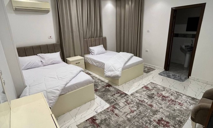 Kafrat al Jabal Apartment | Spacious 3-bedroom apartment in fantastic Giza Governorate with WiFi, AC