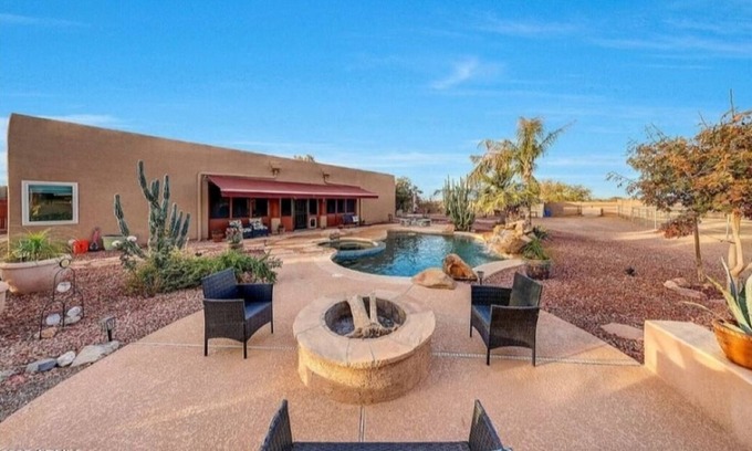 Wittmann House | Spacious 3-Bed Home with Office, Pool, Spa & Horse Amenities