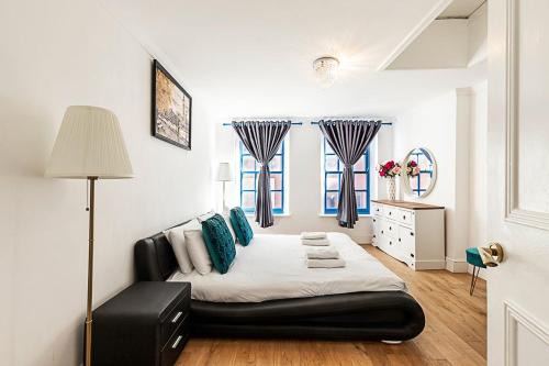 Spitalfields Apartment | Spacious 3-Bed House near Liverpool St